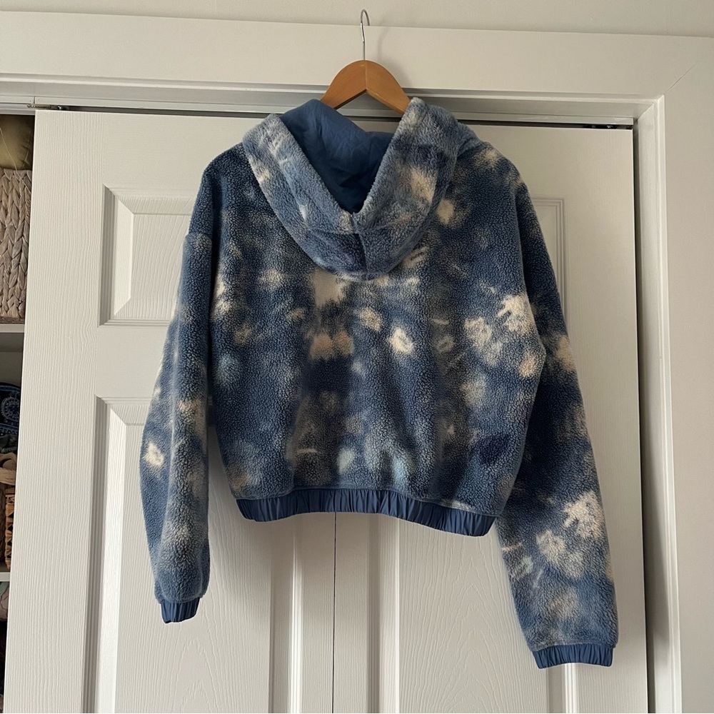 Sold - x-list Aerie Offline Blue and White Fleece Jacket Hooded Zip-Up Medium - Picture 4 of 4